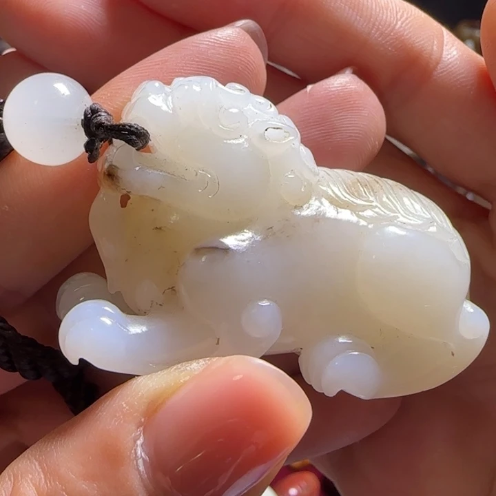 和田玉未镶嵌挂件梦**牛