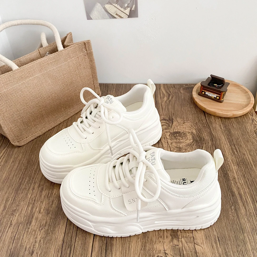 米色厚底增高板鞋女2025秋季新款韩版纯色学生百搭休闲运动小白鞋