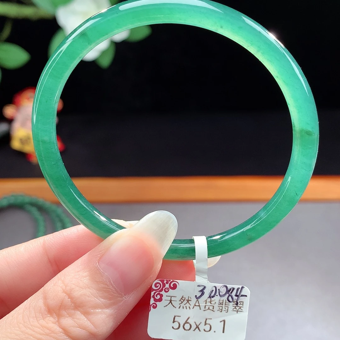 未镶嵌手镯（圆镯）翡翠
