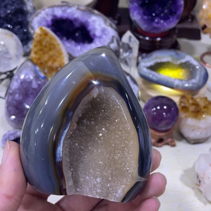 紫晶水晶摆件未镶嵌