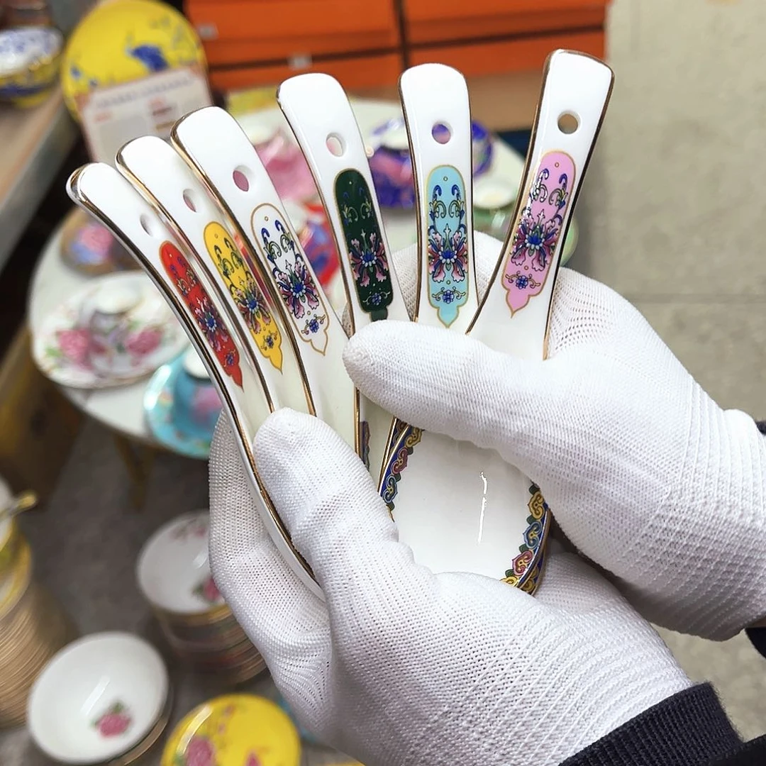 瓷6个混。。。。。。。。。。