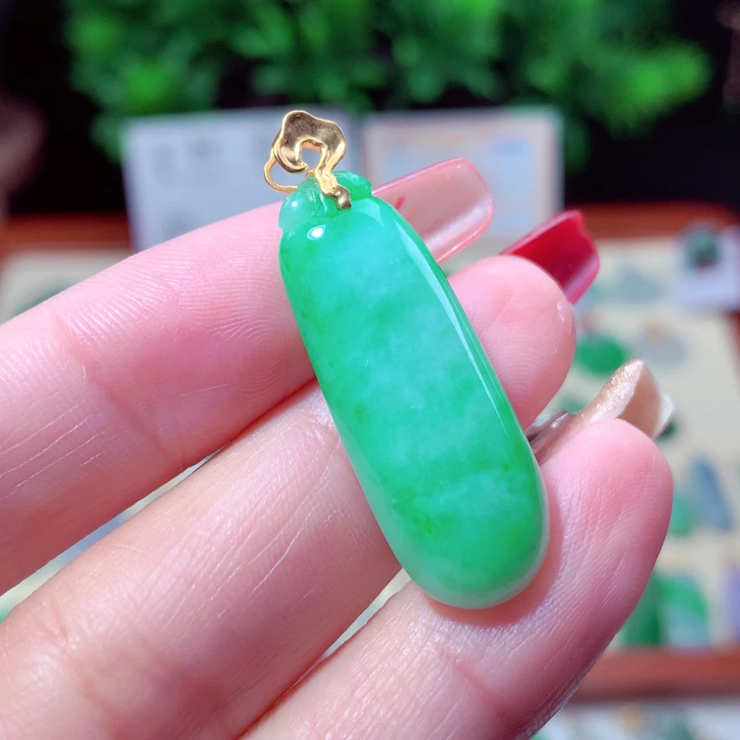 翡翠吊坠(不含链)18K金镶嵌