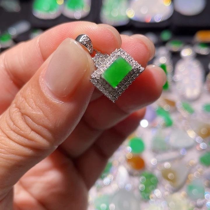 翡翠银S925镶嵌颈饰精品