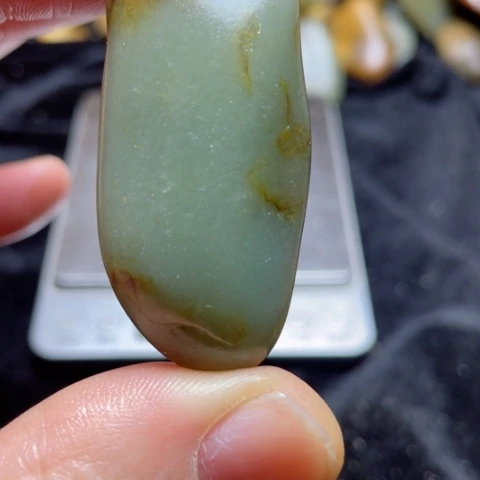 未镶嵌和田玉（糖玉）挂件