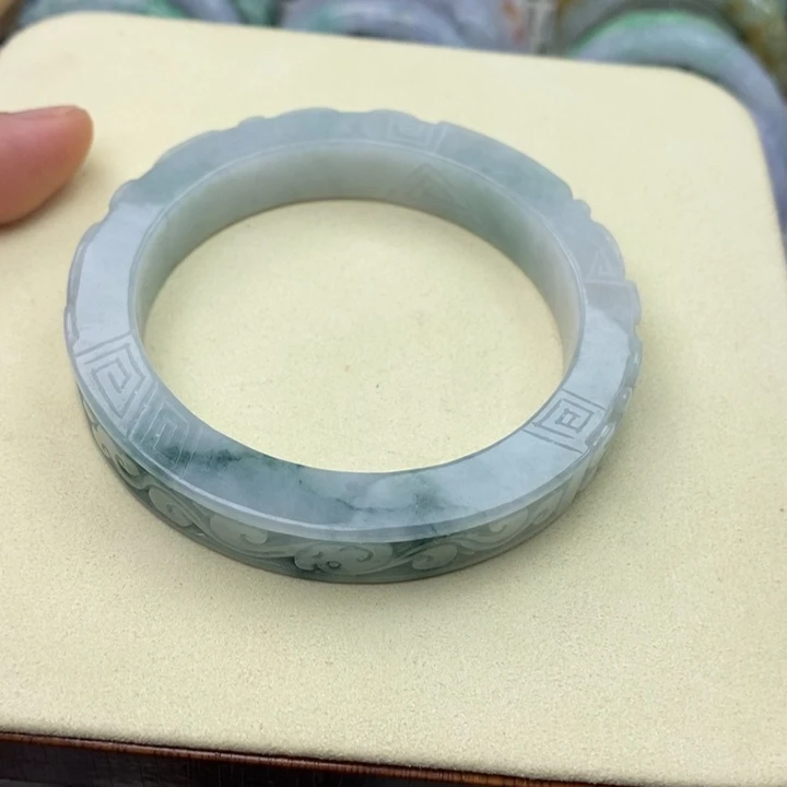 翡翠未镶嵌手镯63圈方镯210