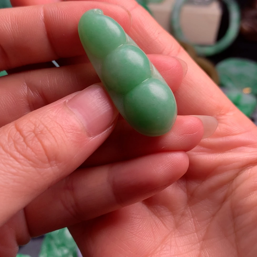 未镶嵌定制翡翠翡翠