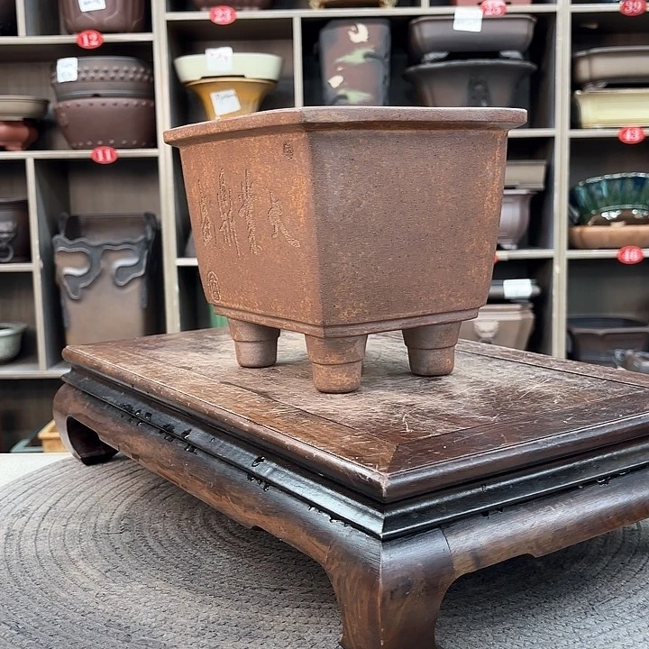 紫砂花盆苏****室紫砂的颜色很好看