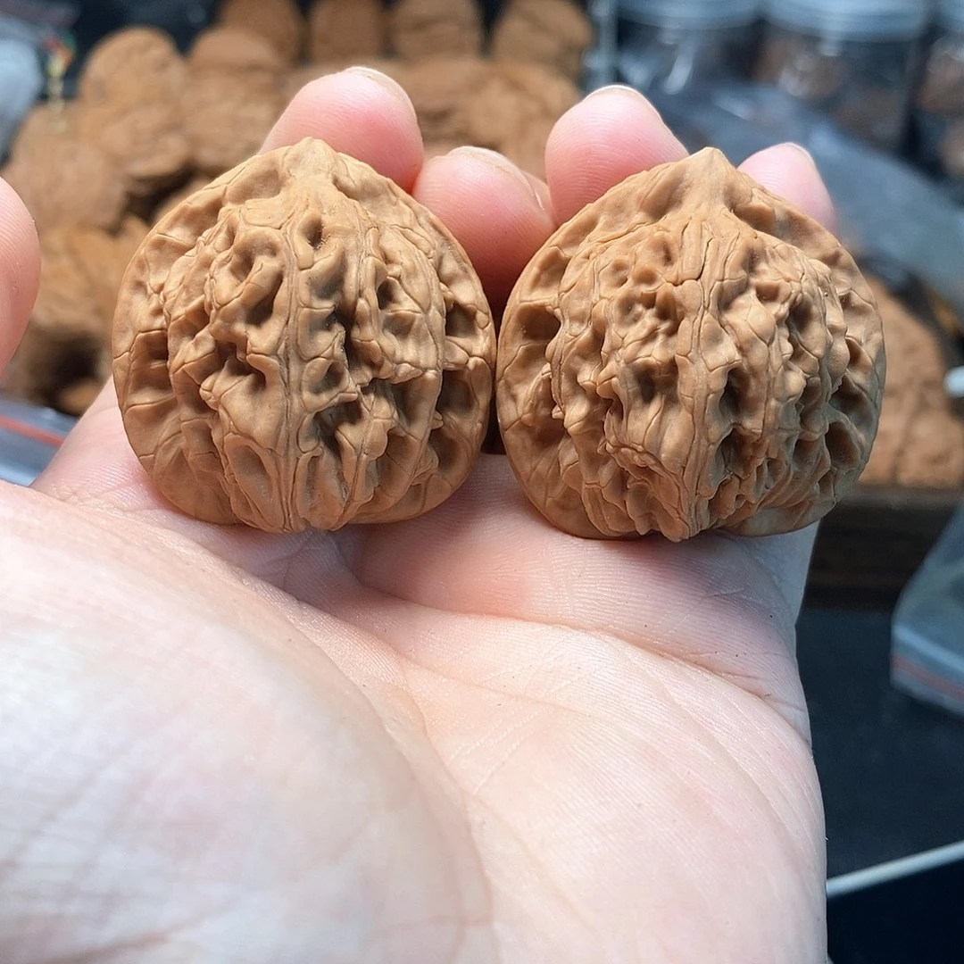 1文玩核桃龙门柱38-270