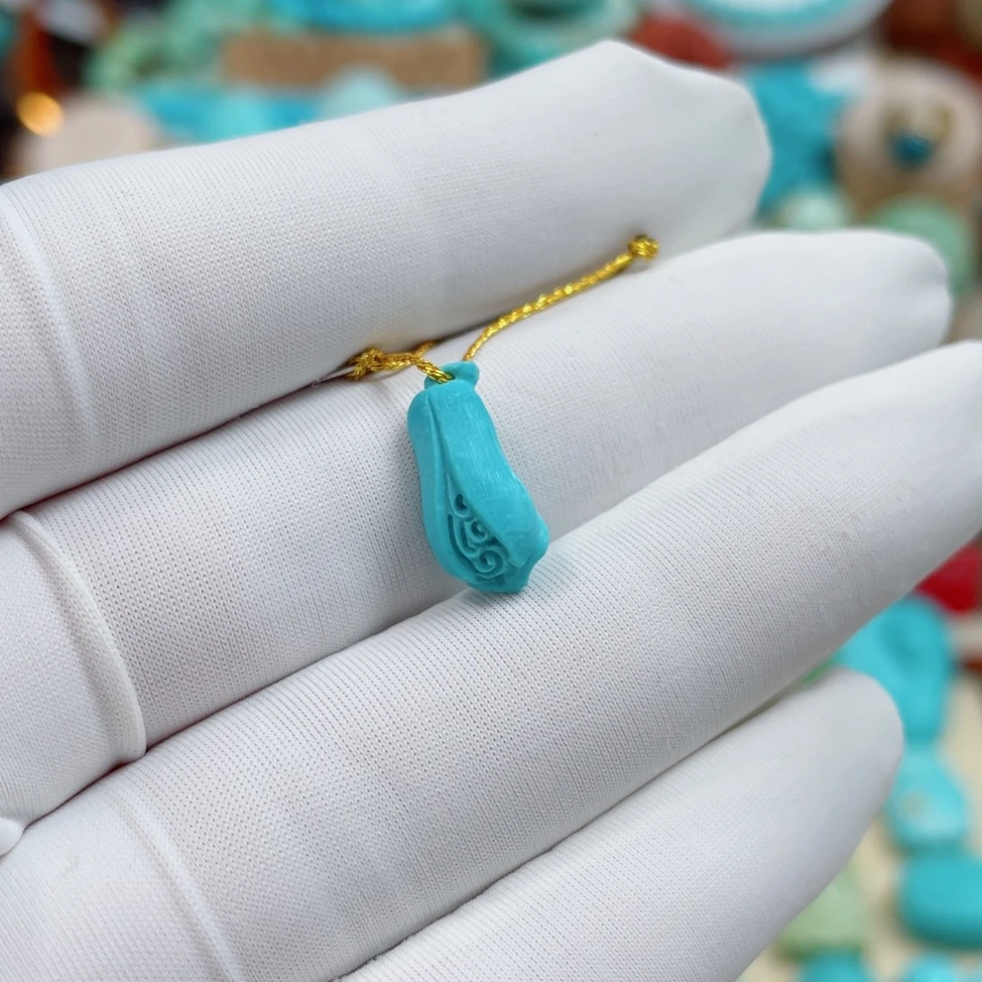 绿松石未镶嵌珠宝奇石