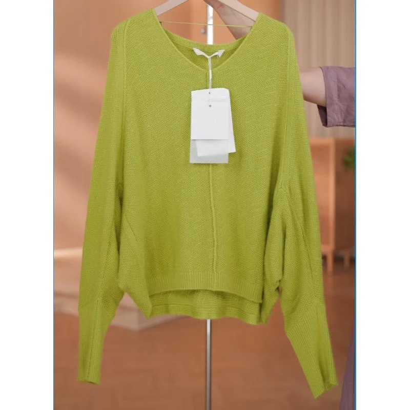 【027】草绿色针织衫