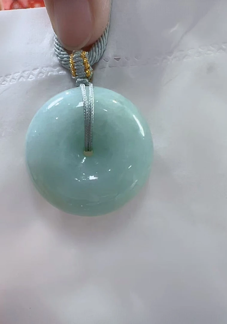 天然翡翠A货果绿面包扣（多样性发货只发一个）宽27-32厚11-13送绳