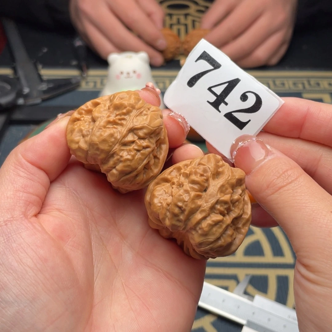 文玩核桃吊坠40蛤蟆头742号