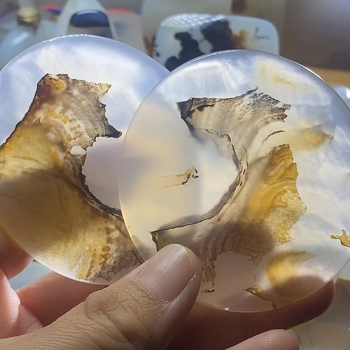 未镶嵌颈饰玛瑙/玉髓风*扬