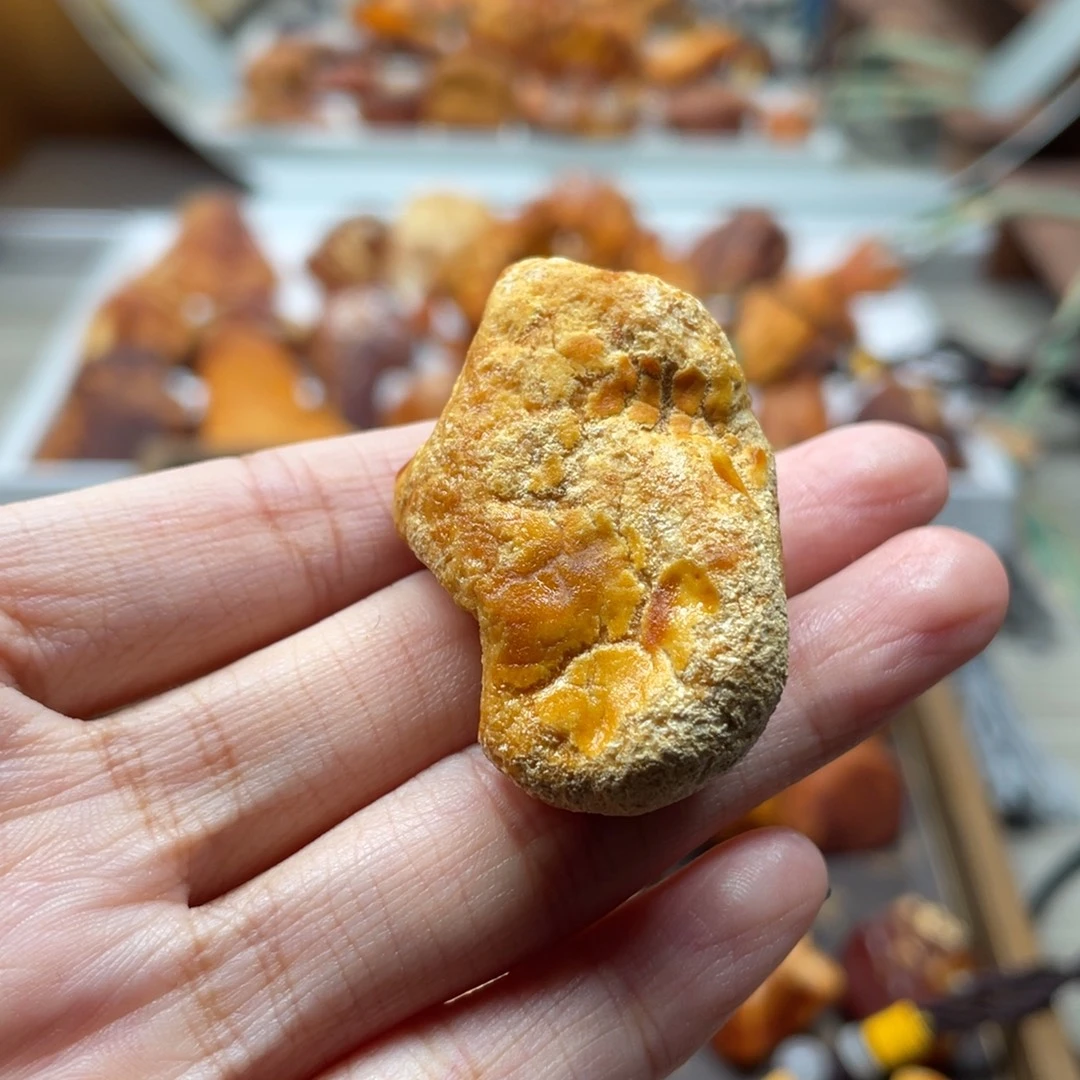 琥珀未镶嵌珠宝奇石