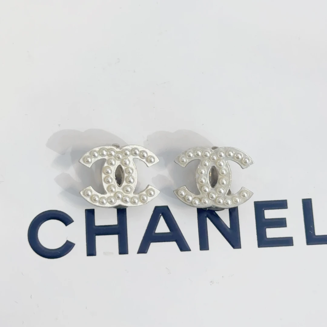 95新 Chanel/香奈儿 Chanel vintage香奈儿中古银色珍珠双c耳夹