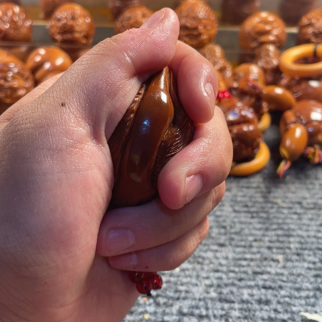 橄榄核吊坠独款三面