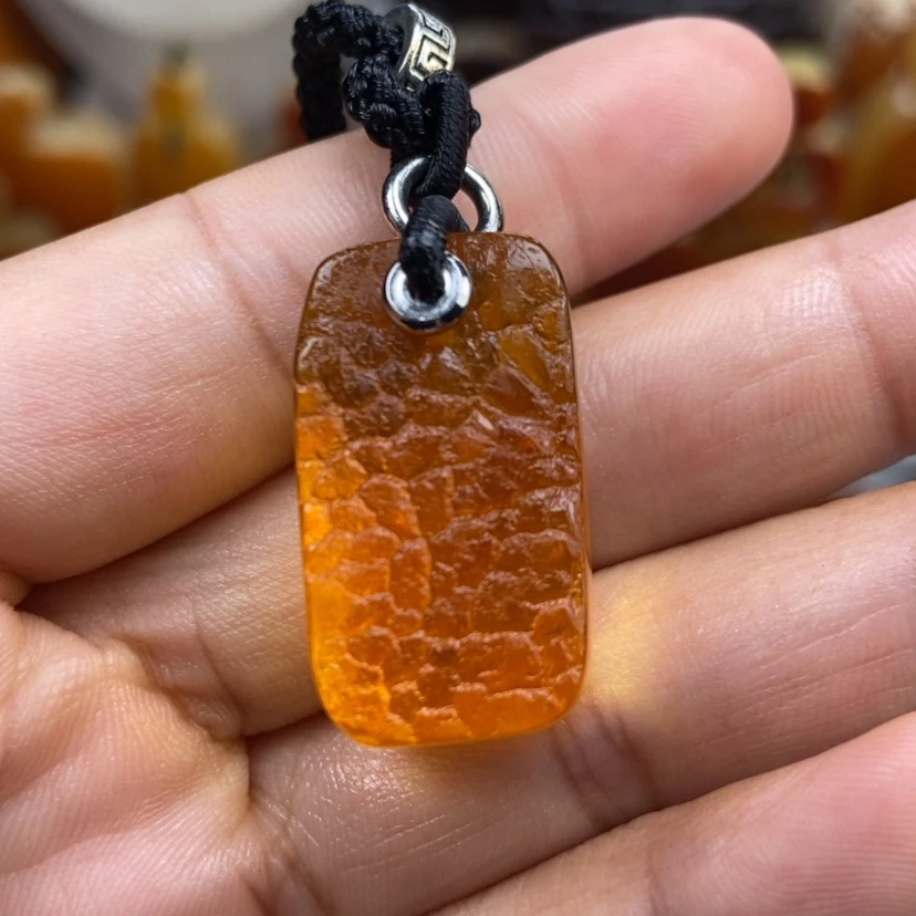【闪购商品】琥珀颈饰未镶嵌