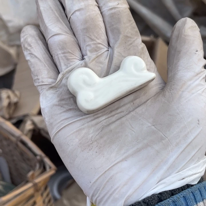 其他盘子碗砂锅都有10个