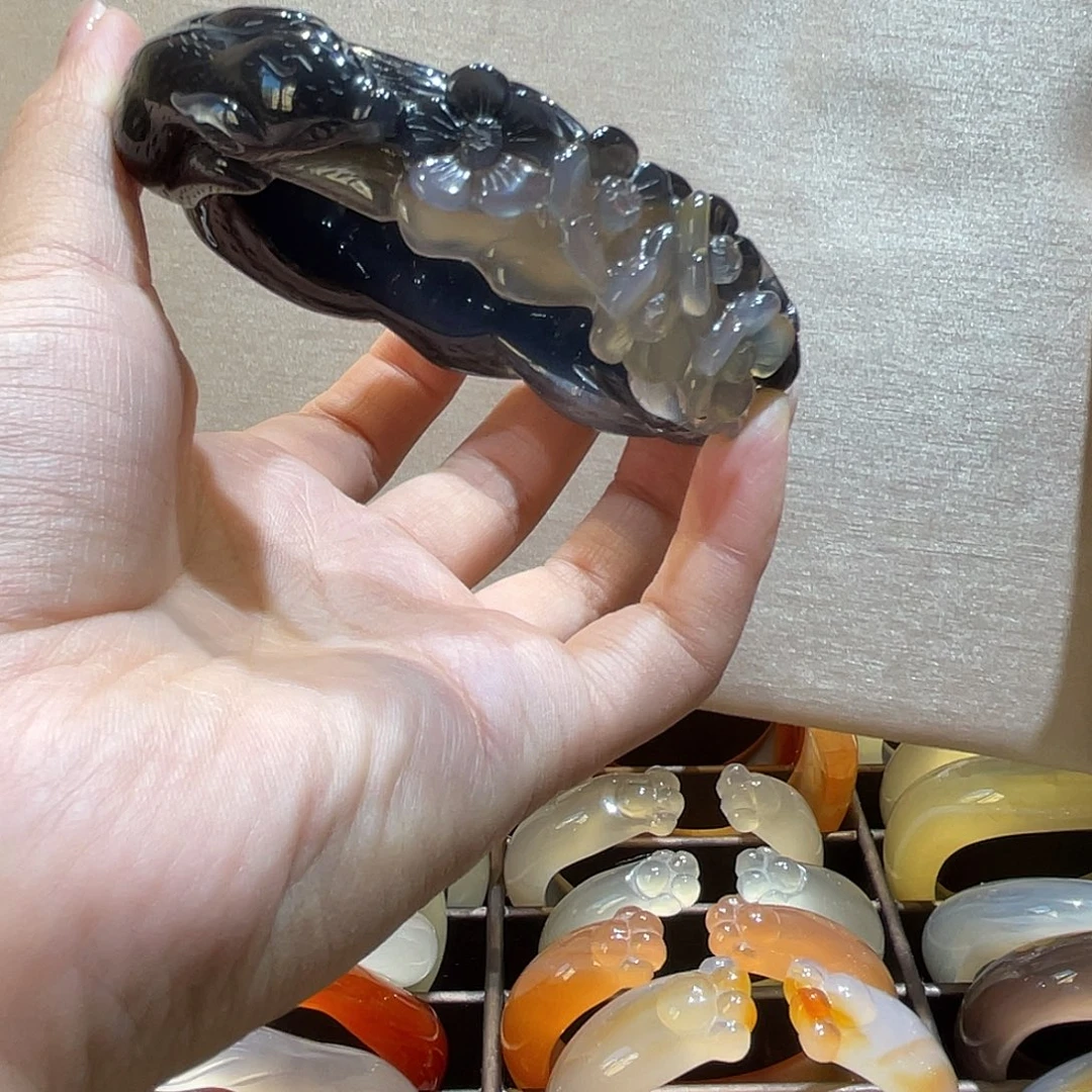 玛瑙/玉髓未镶嵌手镯