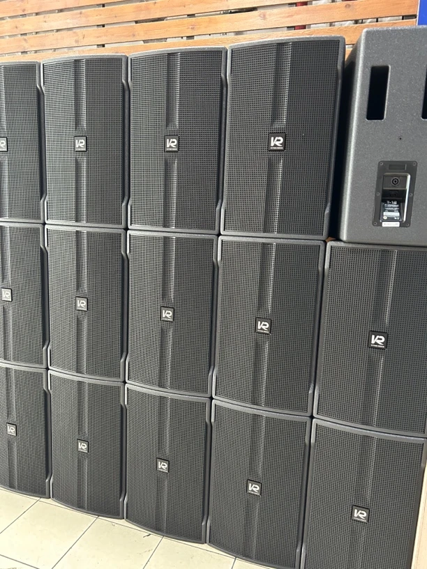 9新  （不包邮）美国VR12寸音响四件套➕悠响点歌机一体机