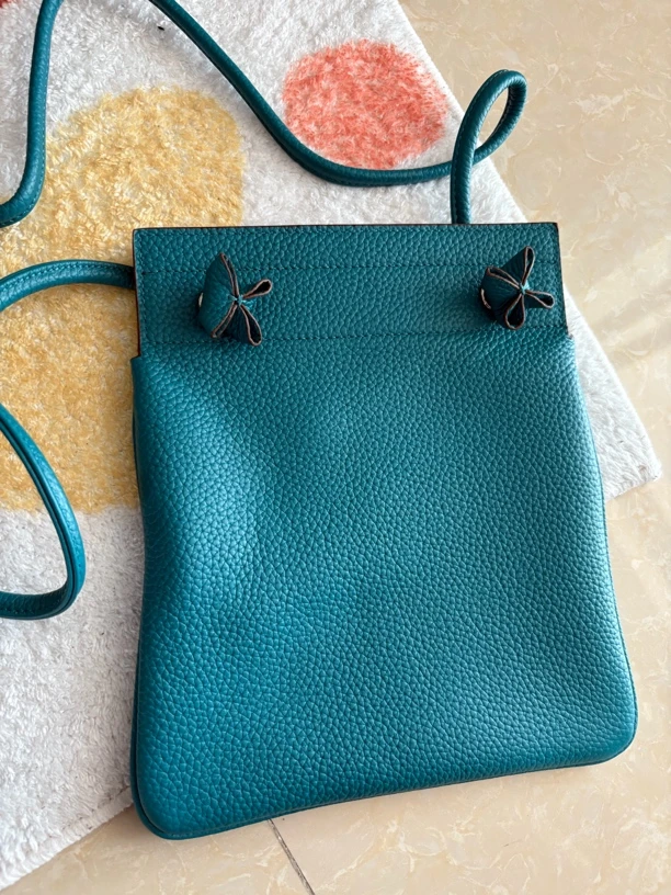 头层牛皮斜挎小众设计包包