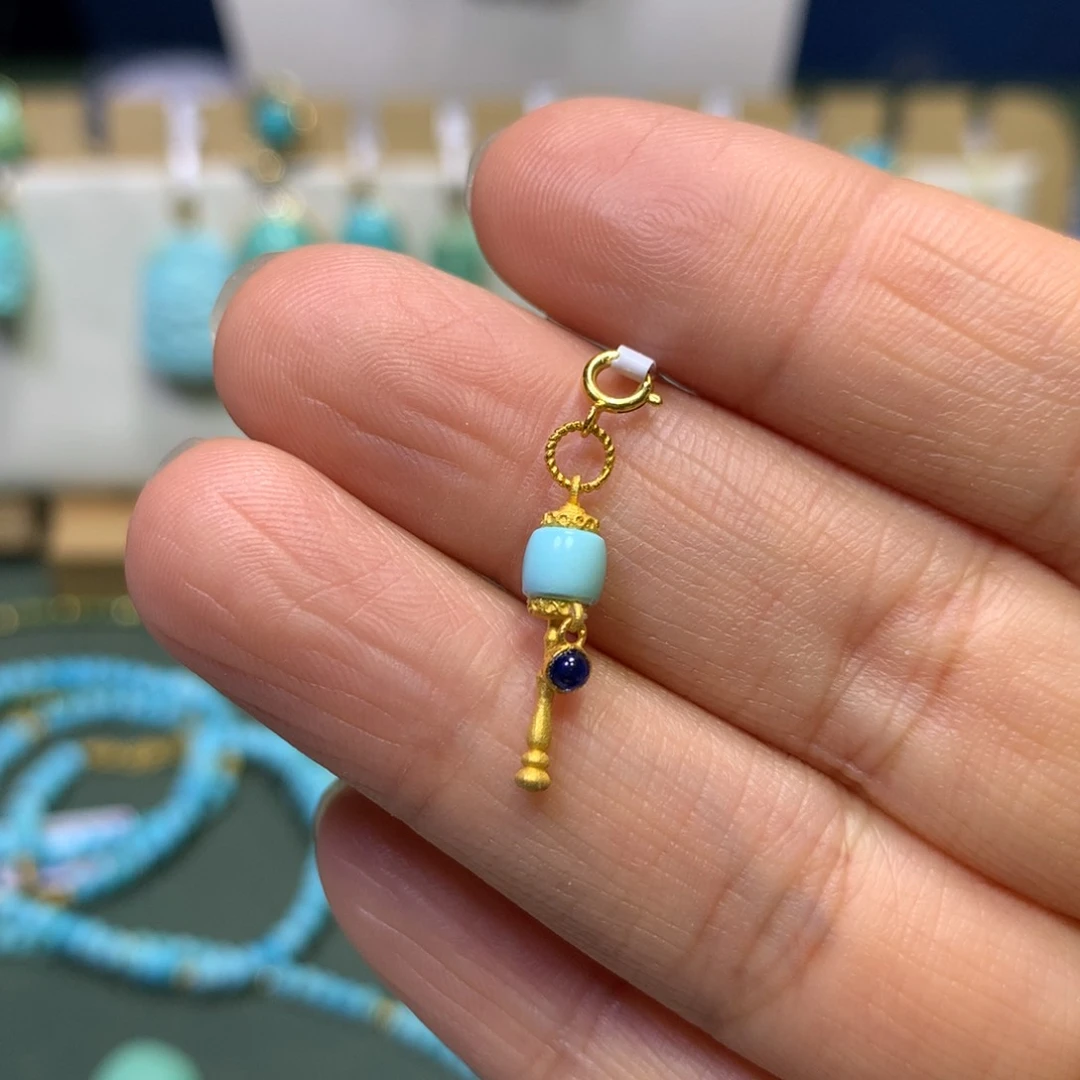 绿松石挂件18K金镶嵌