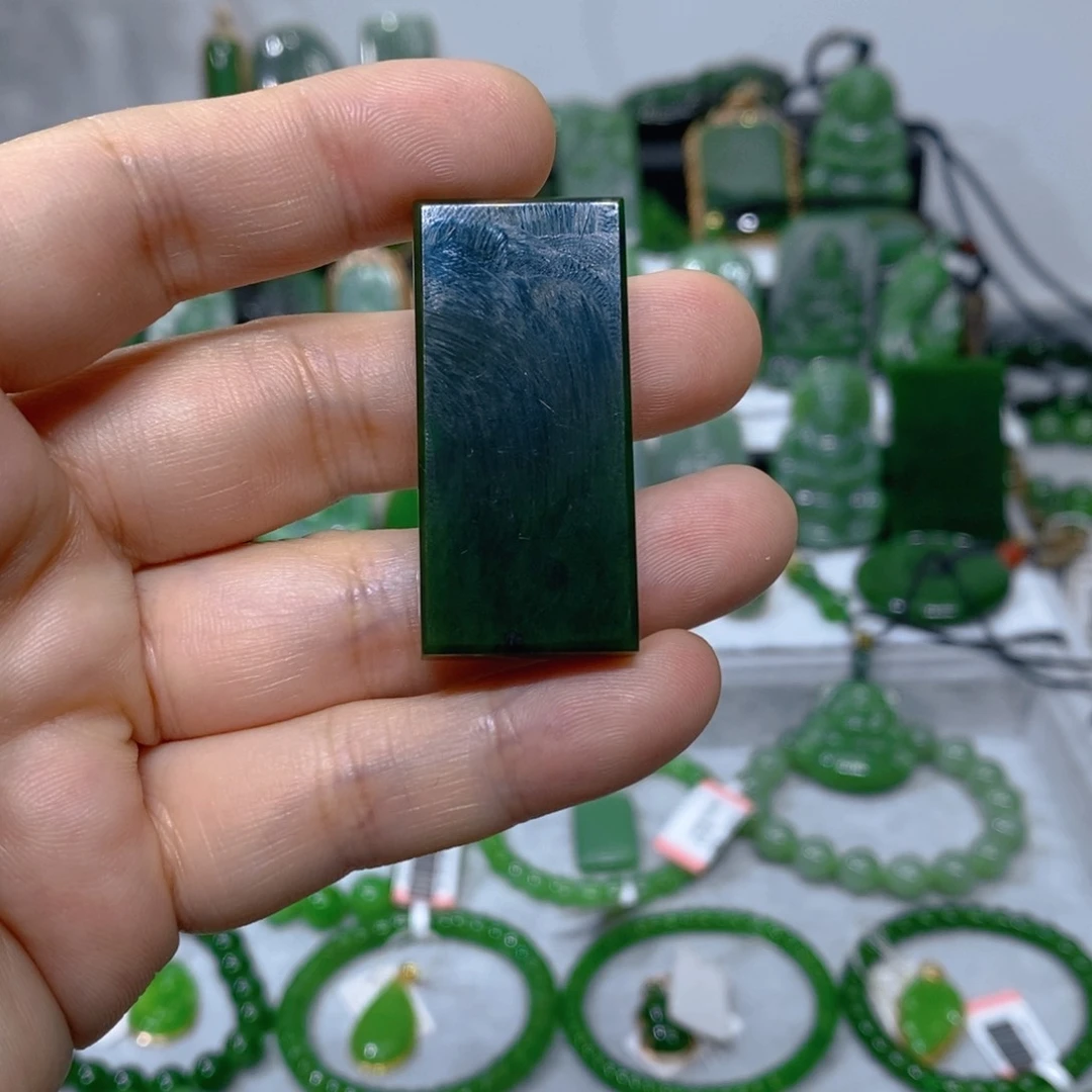 和田玉（碧玉）未镶嵌颈饰