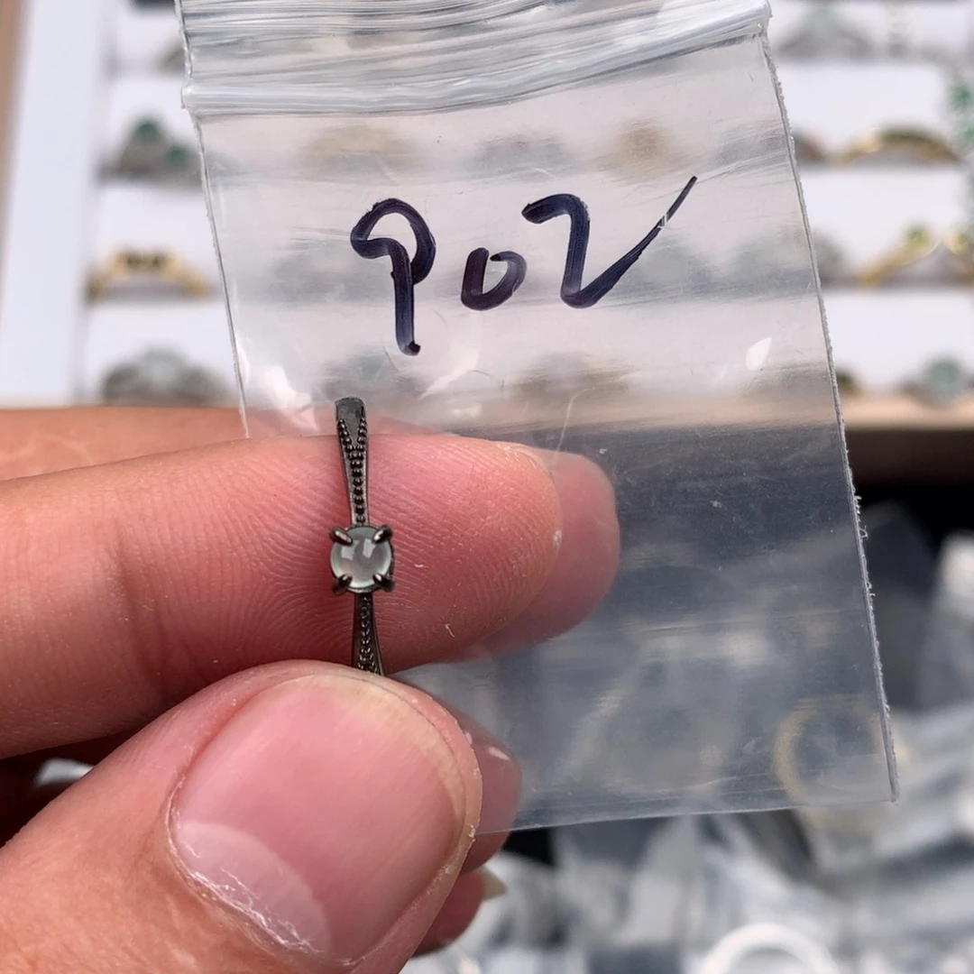未镶嵌戒指翡翠902
