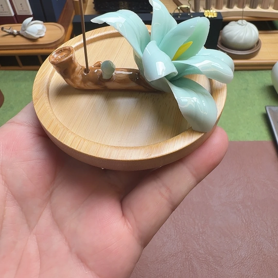 陶瓷手捏白玉兰花香插