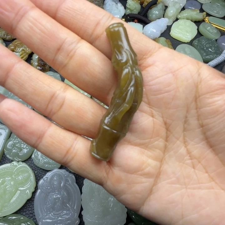 和田玉未镶嵌珠宝奇石