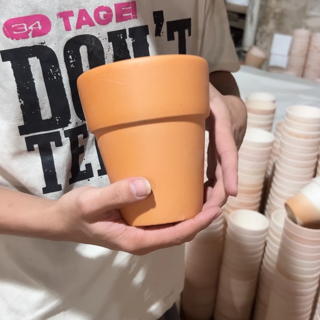 瑕疵无底孔13口15高1个【瑕疵】