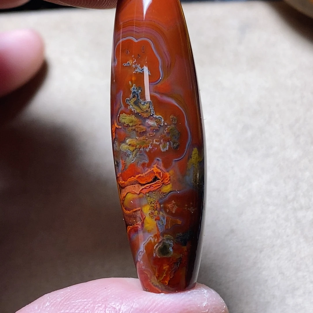 玛瑙/玉髓颈饰未镶嵌山***峰