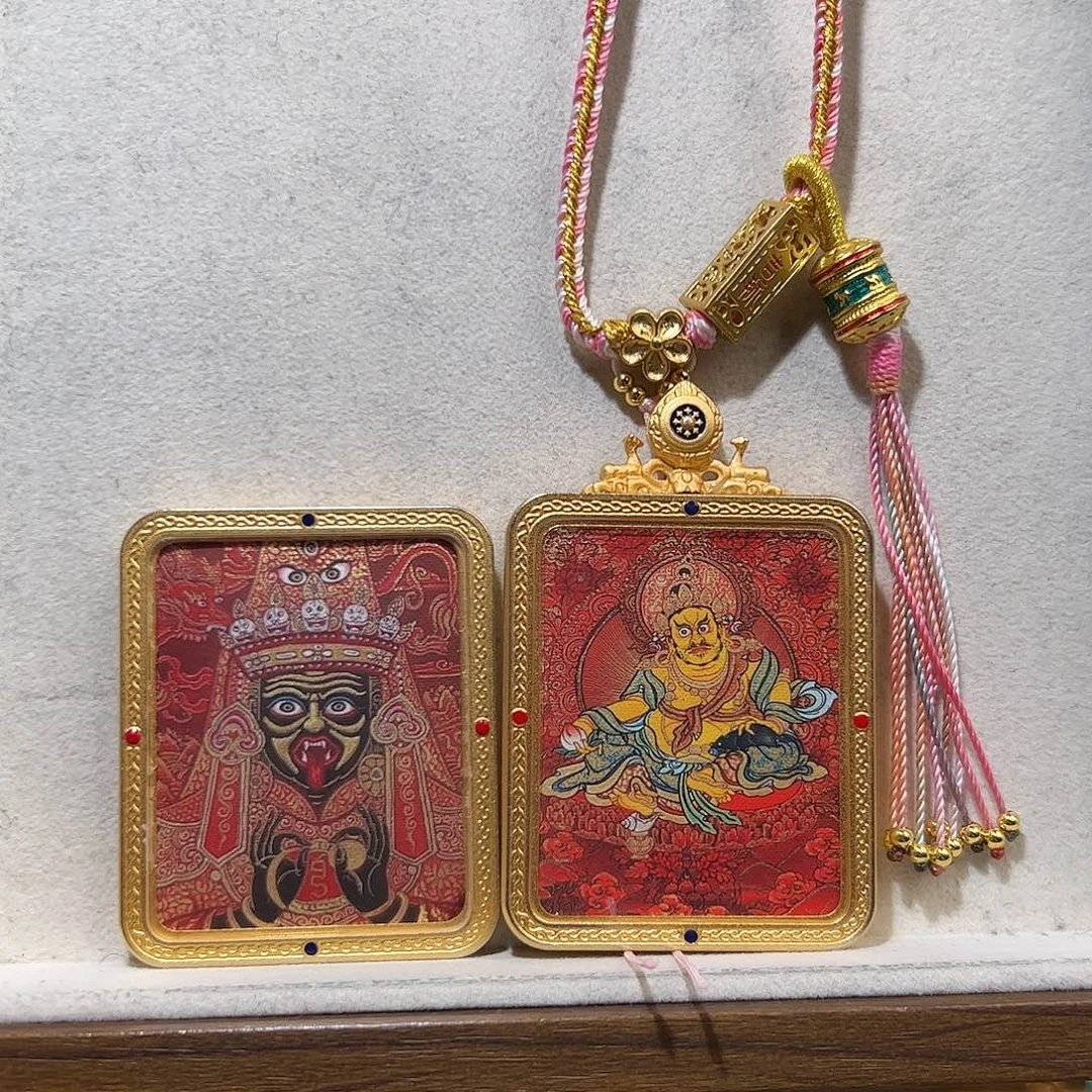 白***栀吊坠双面定制扎吉拉姆黄老爷