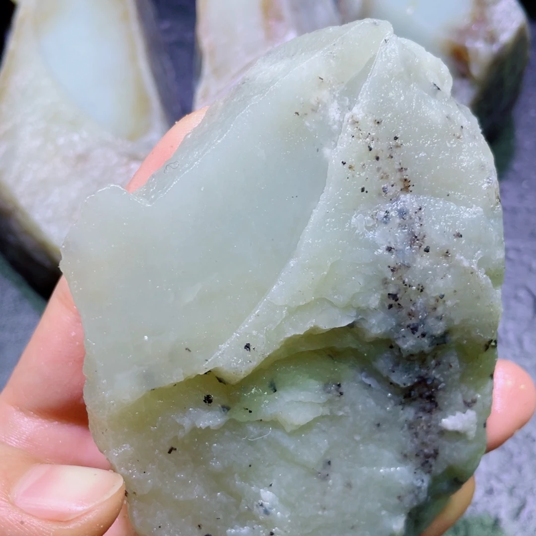 和田玉未镶嵌珠宝半成品