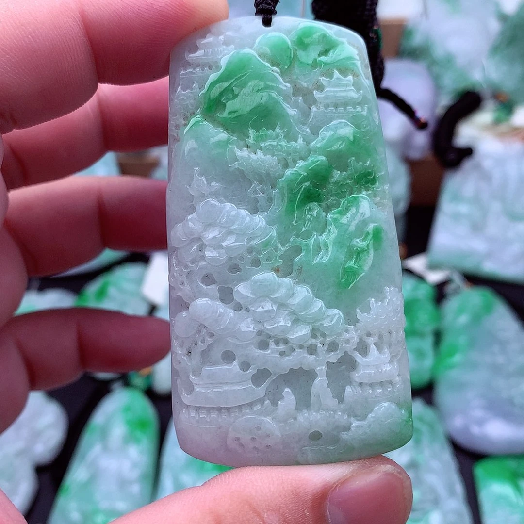 吊坠(不含链)未镶嵌翡翠