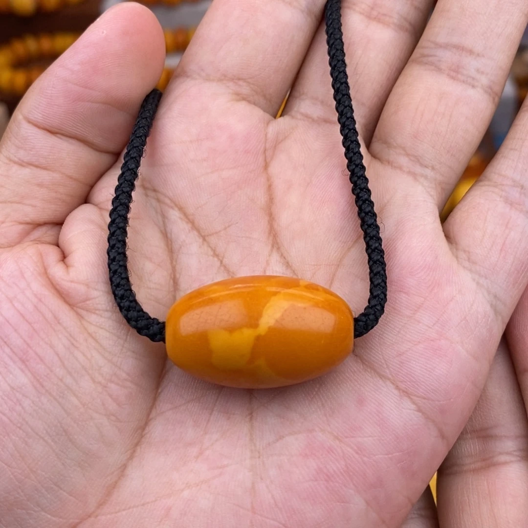 未镶嵌琥珀珠宝奇石