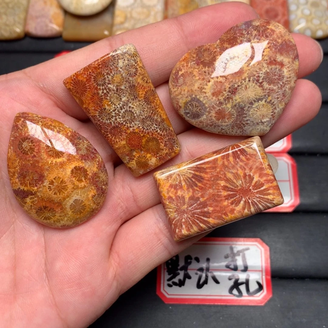 【闪购商品】硅化玉颈饰未镶嵌蓝**子