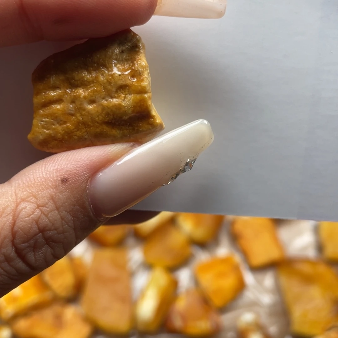 Y***r定制琥珀未镶嵌天然蜜蜡