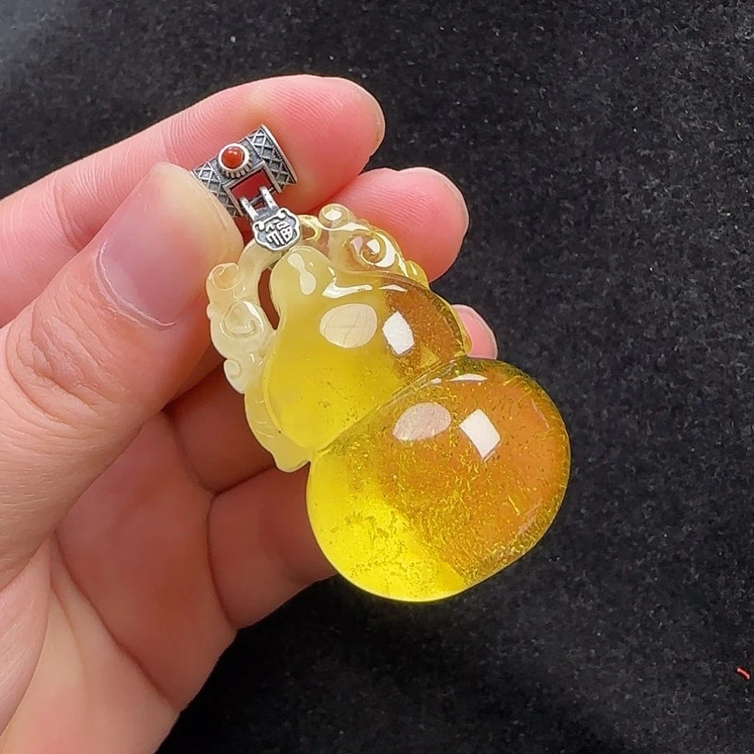 蜜蜡未镶嵌珠宝奇石