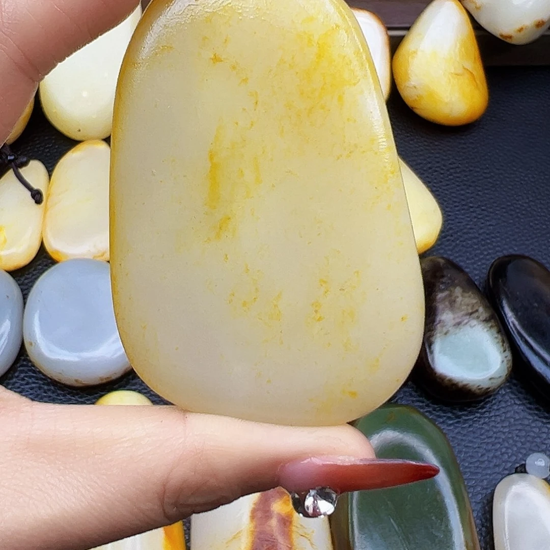 和田玉挂件未镶嵌