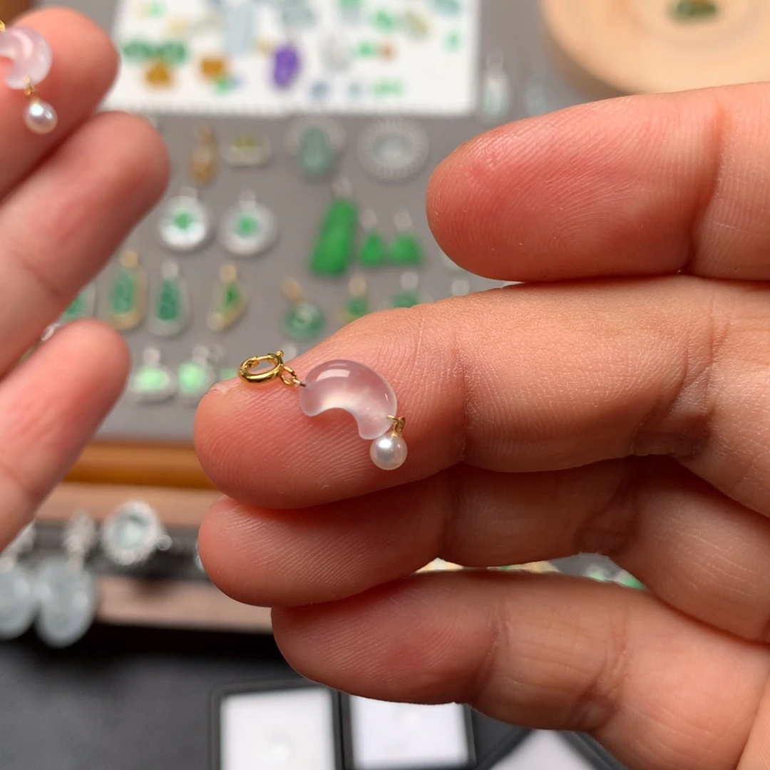 翡翠颈饰18K金镶嵌呦***⁸