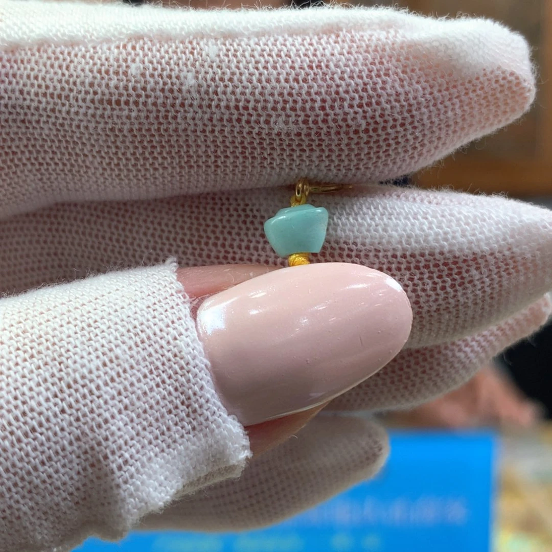 绿松石未镶嵌挂件