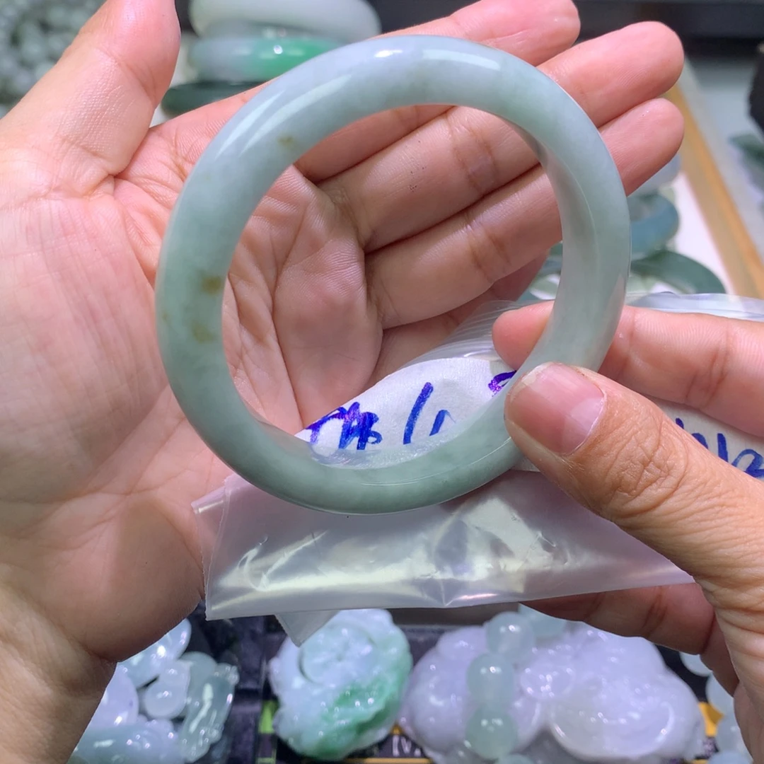 定制翡翠未镶嵌手镯59