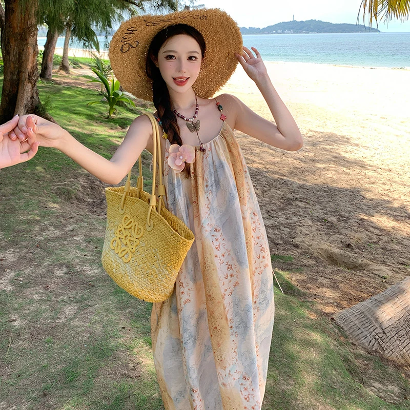 莉珂思民族风吊带连衣裙女宽松显瘦夏季法式森系长款海边仙女裙子