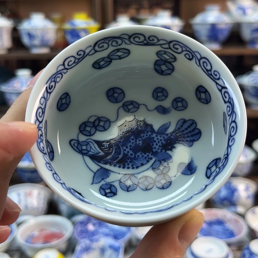 手绘金钱鱼矮炉式杯