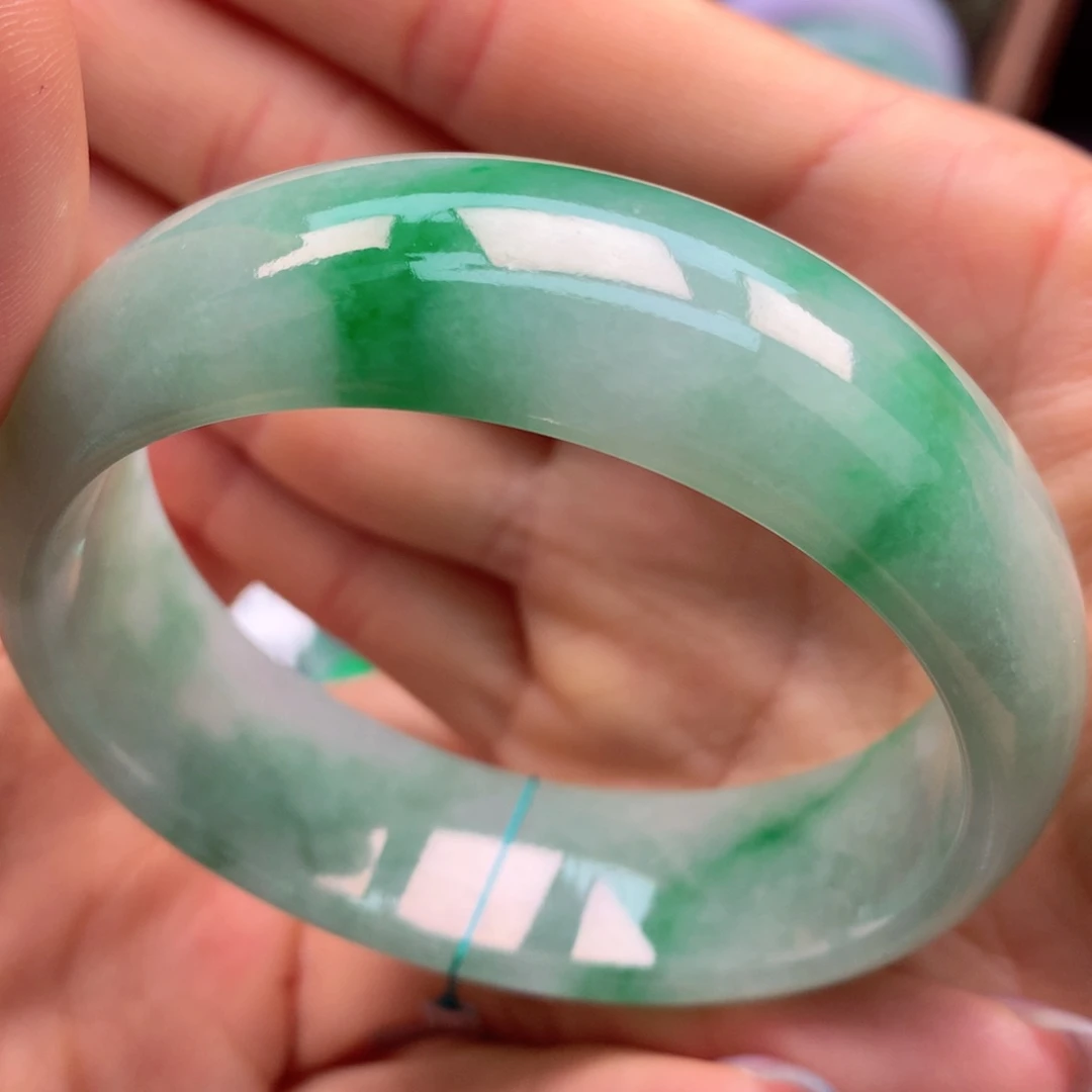 翡翠手镯未镶嵌天然缅甸翡翠手镯