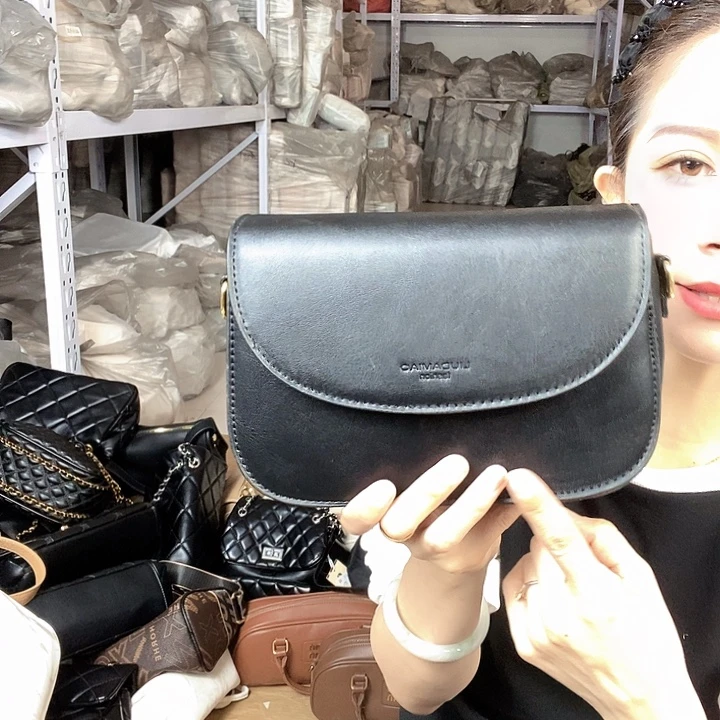 蚕丝小牛剖层皮革PU