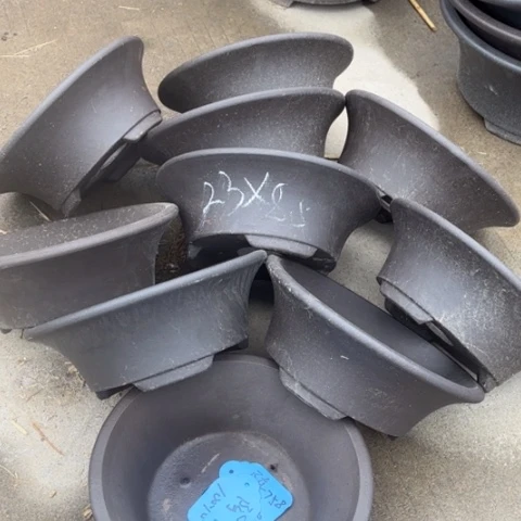 紫砂花盆  100-10。  23.5-8.5