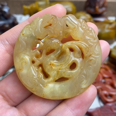 蛇纹石玉未镶嵌颈饰125