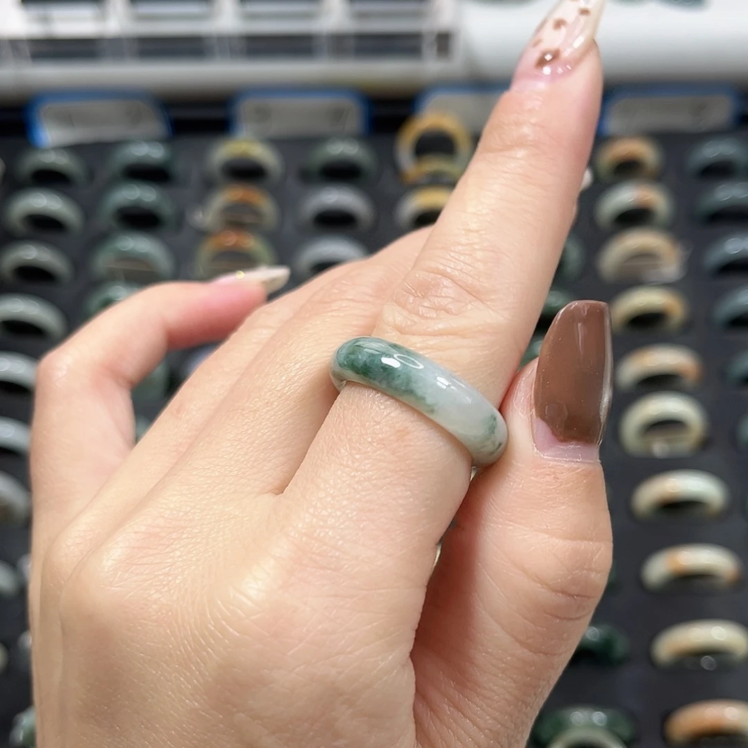 未镶嵌戒指翡翠翡翠